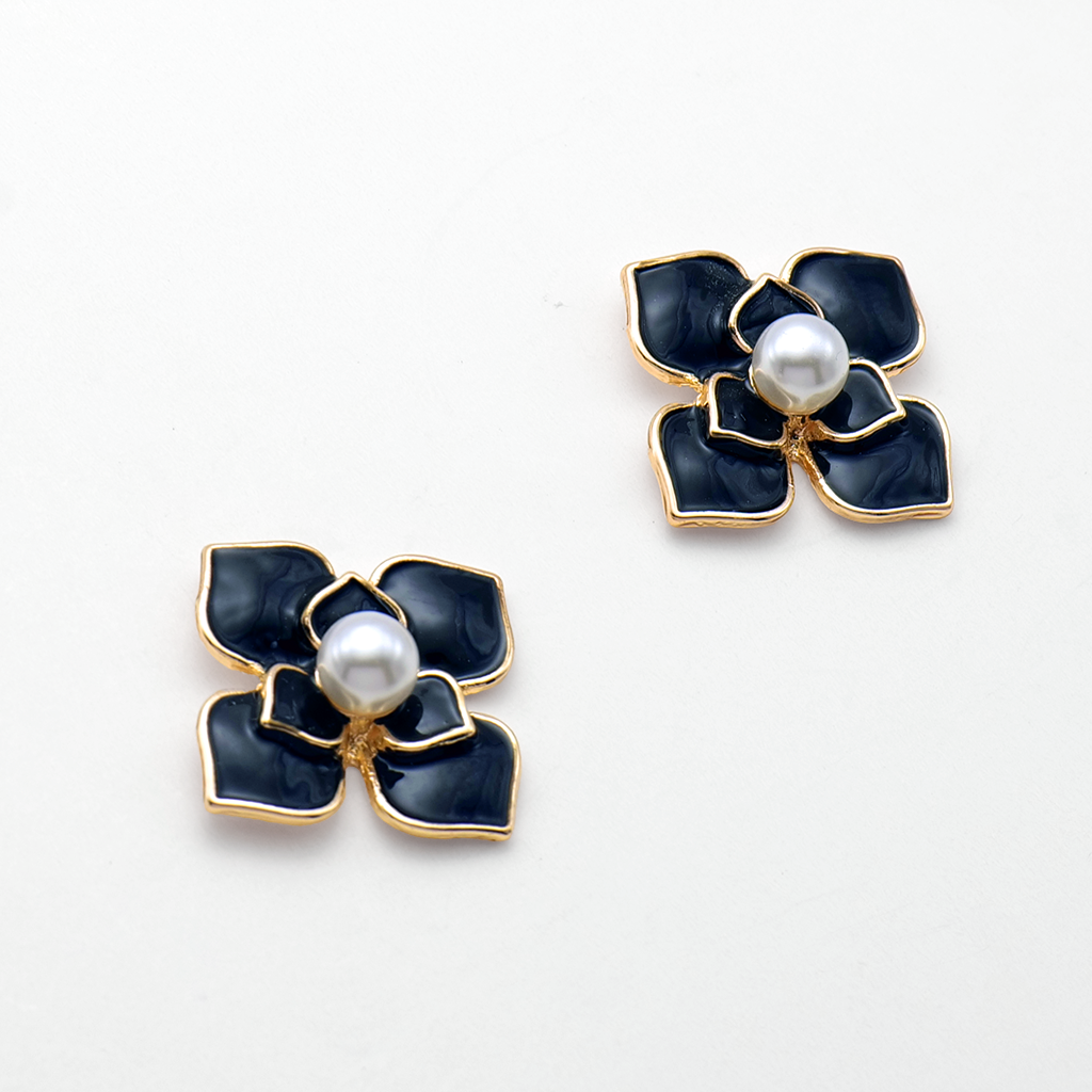 Midnight Bloom Pearl Stud Earrings