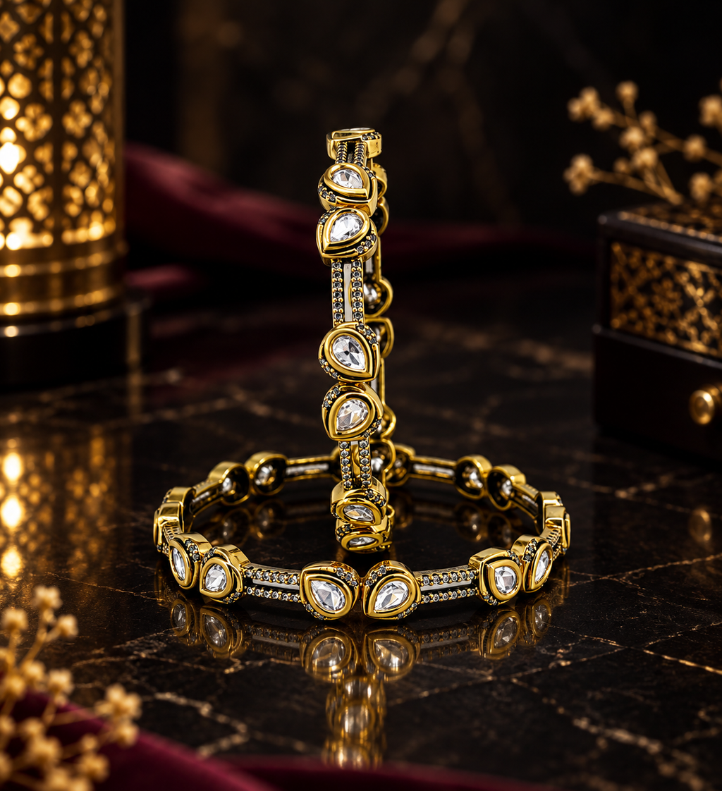 Elegant  Bangle Gold Pearl-Studded Designer