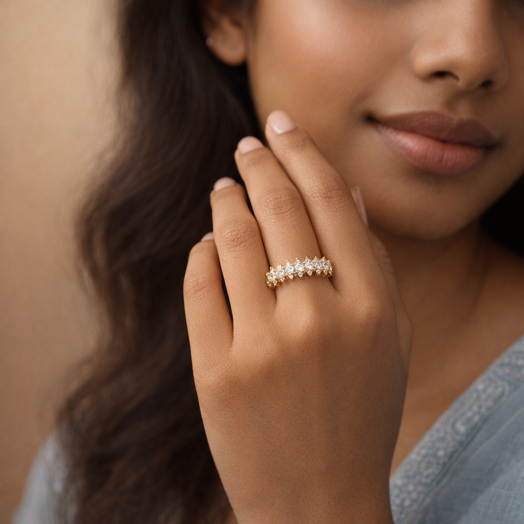 Radiant Cluster Wave Golden Ring