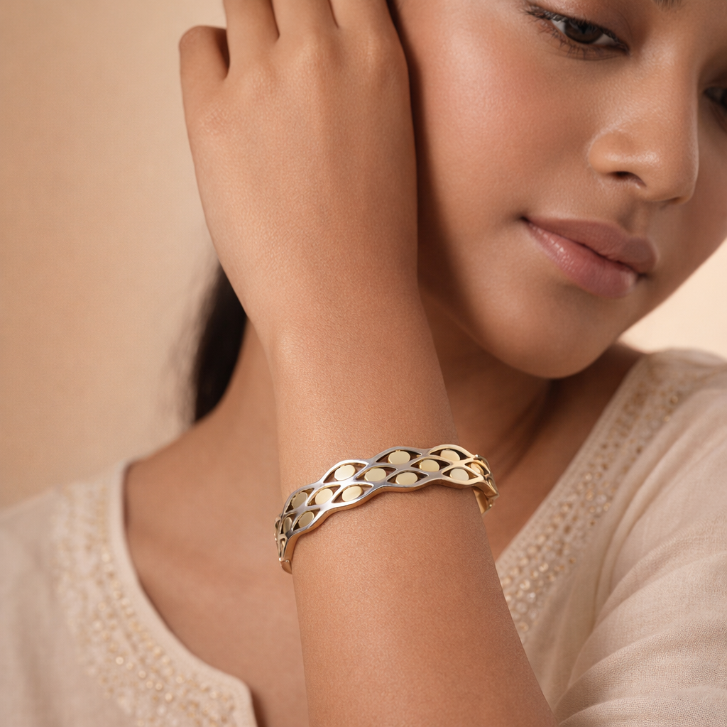 Gilded Wavy Lattice Bangle