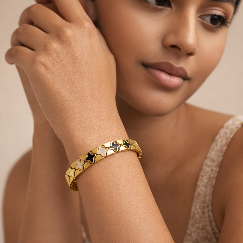 Gilded Quatrefoil Inlay Bangle