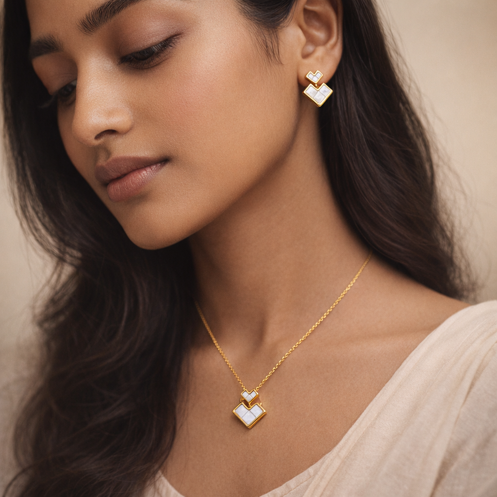 Gilded Geometric Pearl Mosaic Set