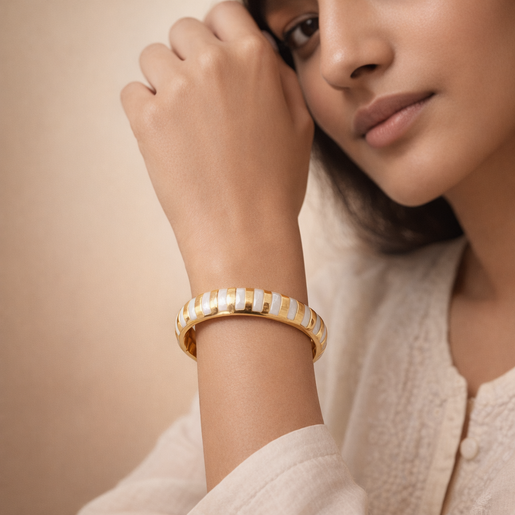 Ivory Stripe Golden Hinged Bangle