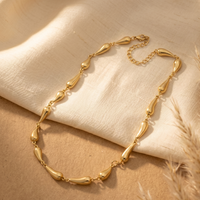 Modern Gold Finish Teardrop Link Necklace – Minimalist Elegant Design