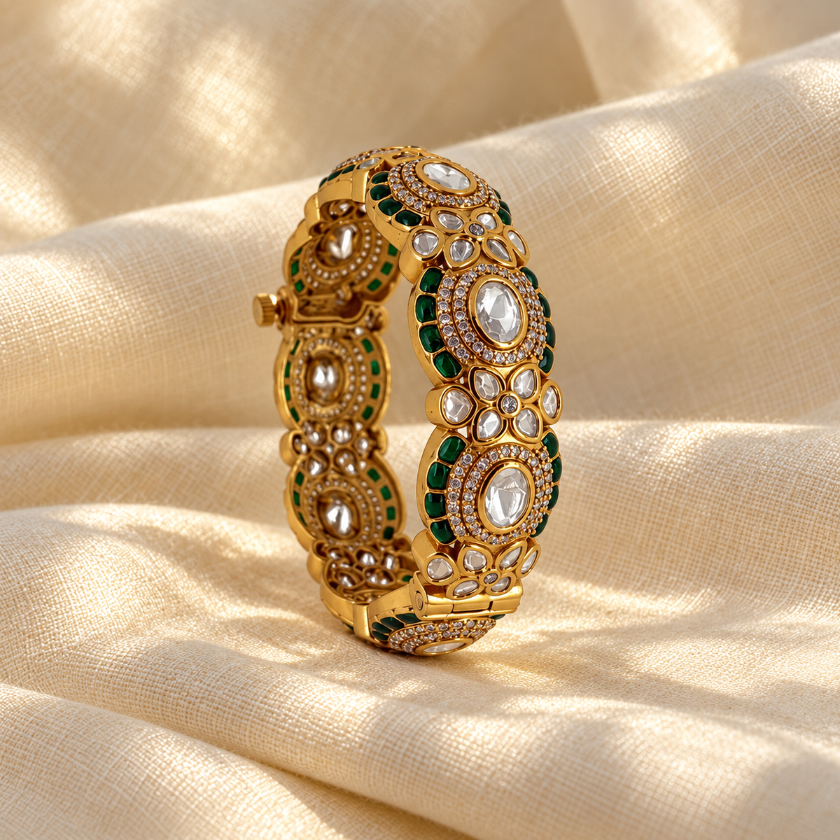 Antique Kundan-Inspired Bangle