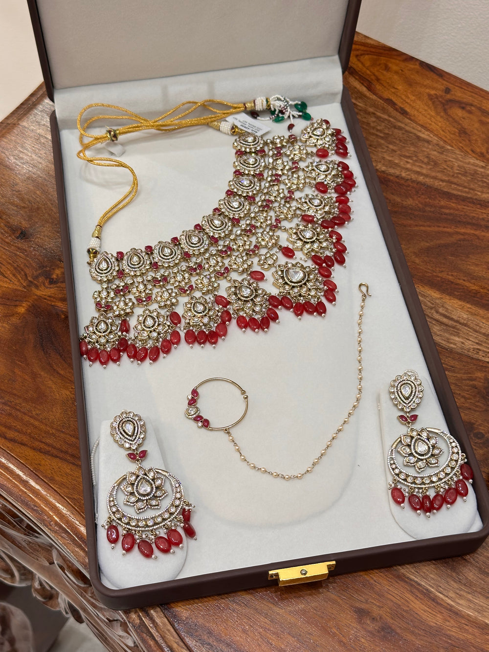 Rajshree Kundan-Inspired Bridal Jewellery Set real view 1
