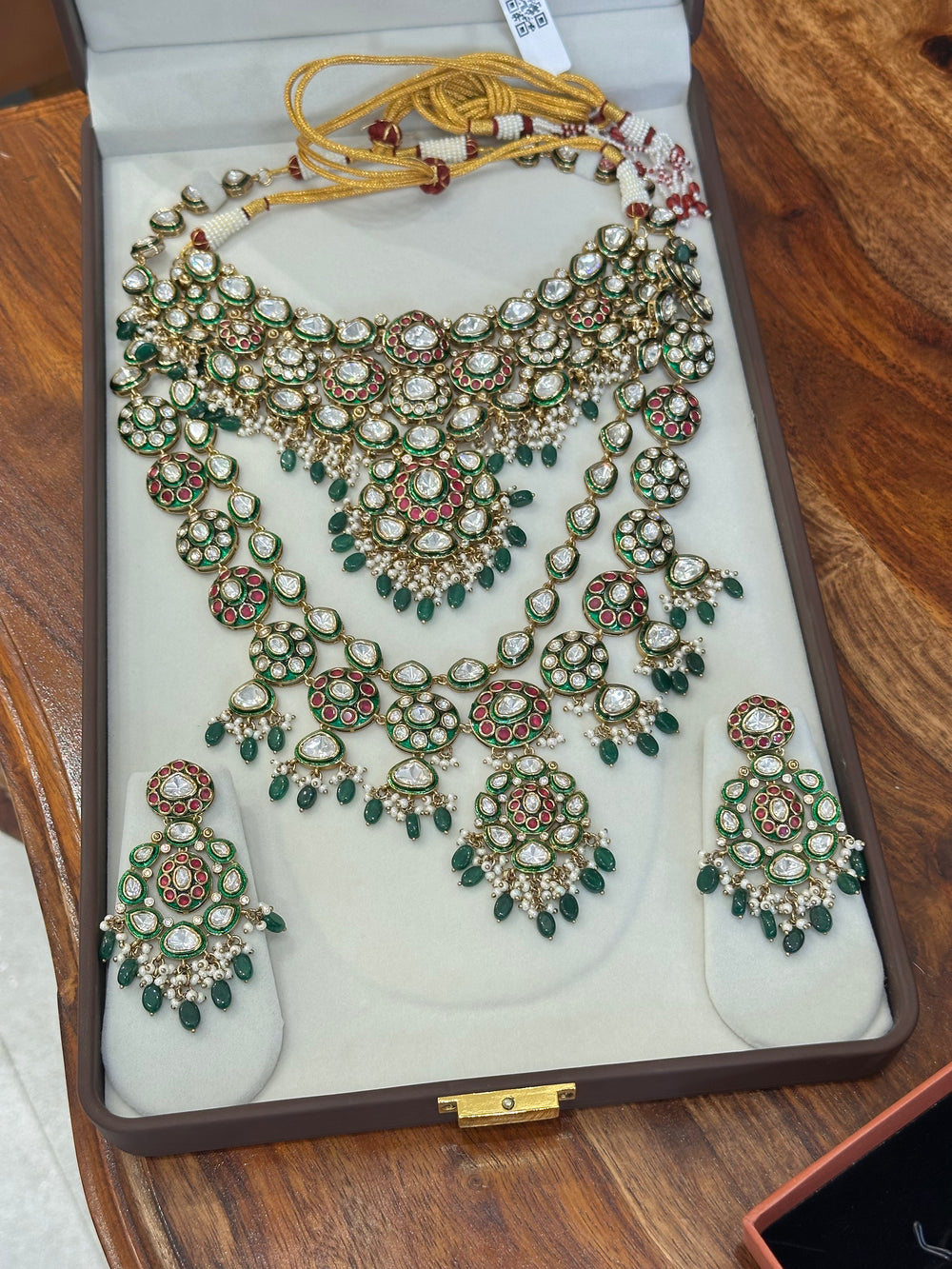 Raj Nandini Kundan-Inspired Bridal Jewellery Set real view 2