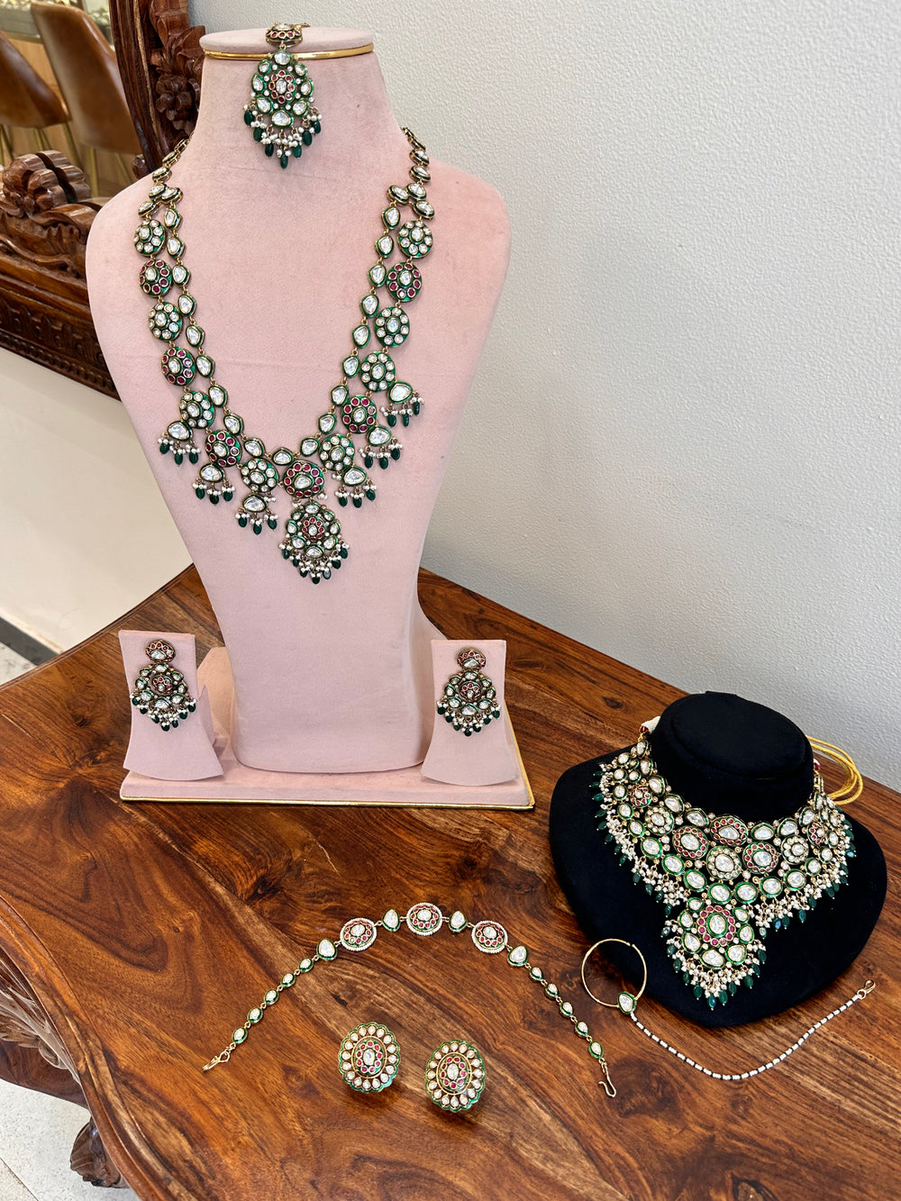 Raj Nandini Kundan-Inspired Bridal Jewellery Set real view 3