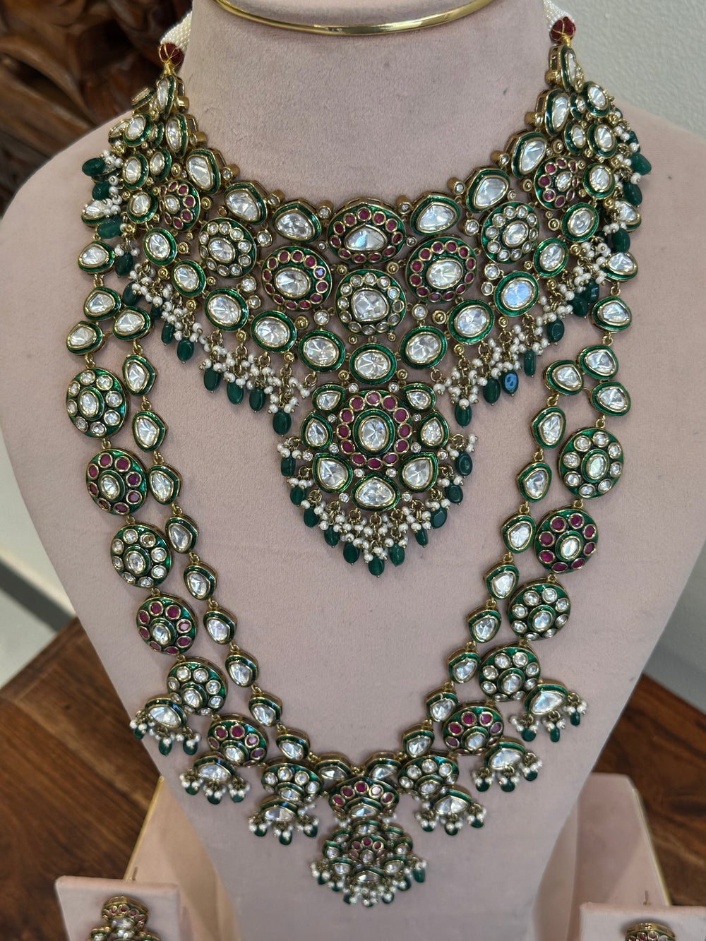 Raj Nandini Kundan-Inspired Bridal Jewellery Set real view 5