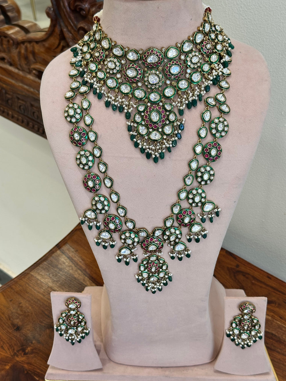 Raj Nandini Kundan-Inspired Bridal Jewellery Set real view 6