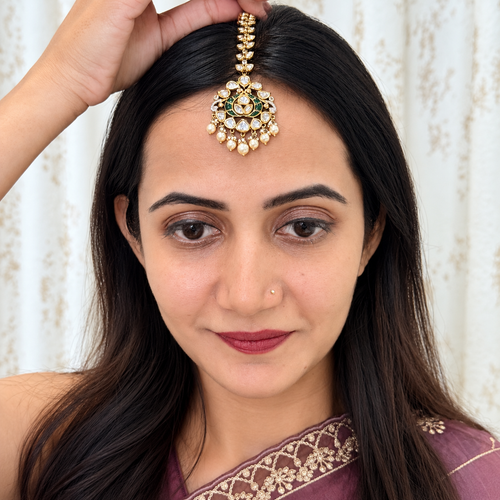 Aanya Victorian-Style Kundan-Inspired Maang Tikka