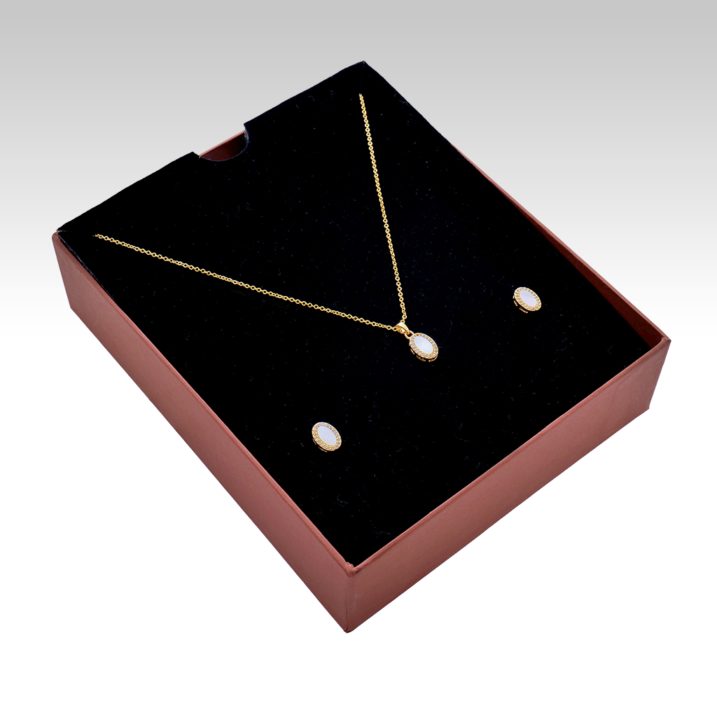 Gilded Pearlescent Oval Halo Set