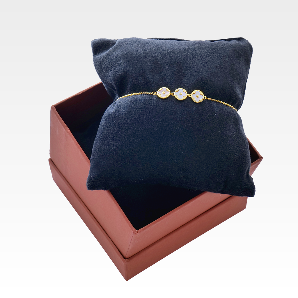 The Trinity Clover Shell Slider Bracelet