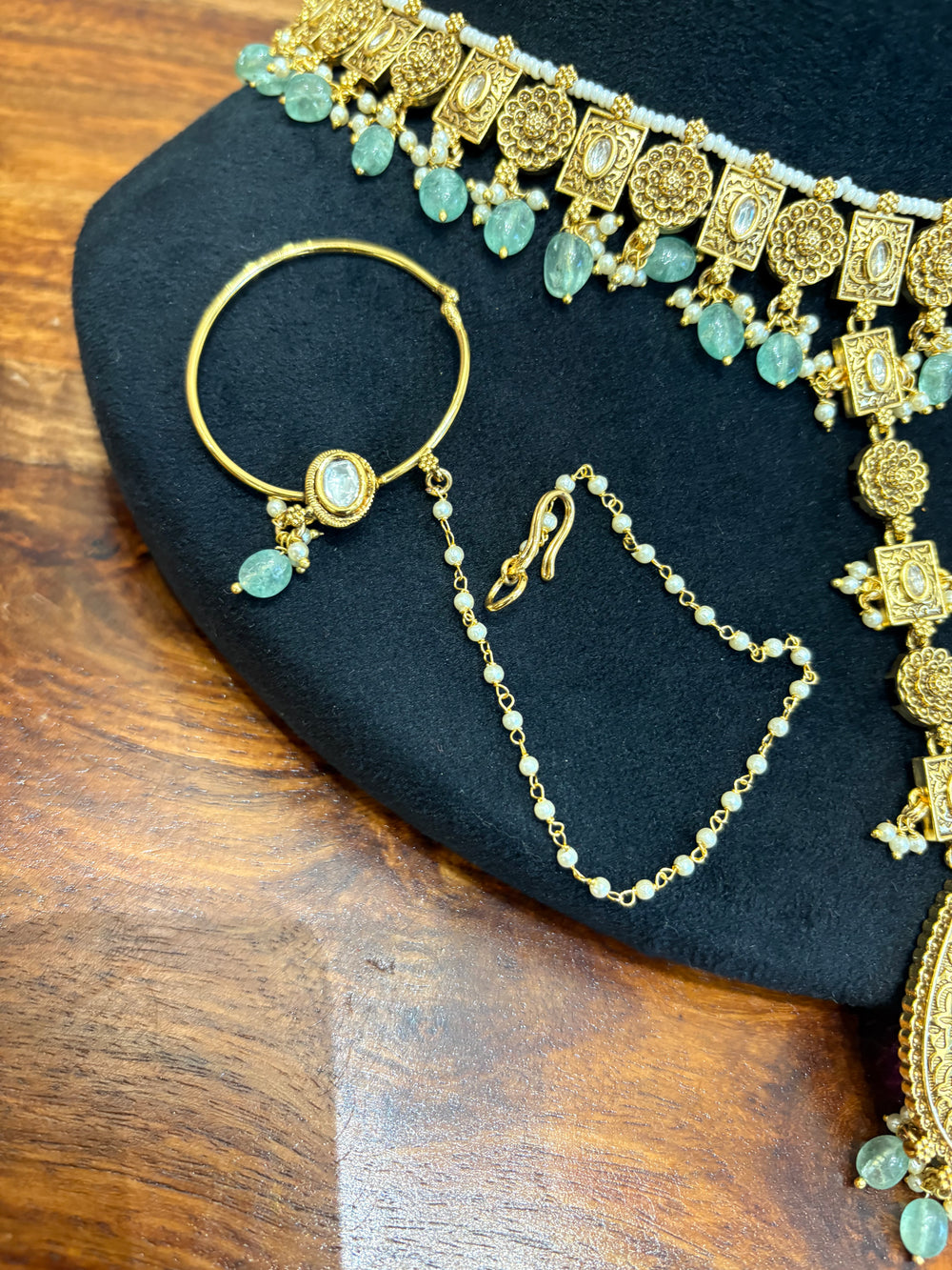 Riva Royal Bridal Jewellery Set real view 3