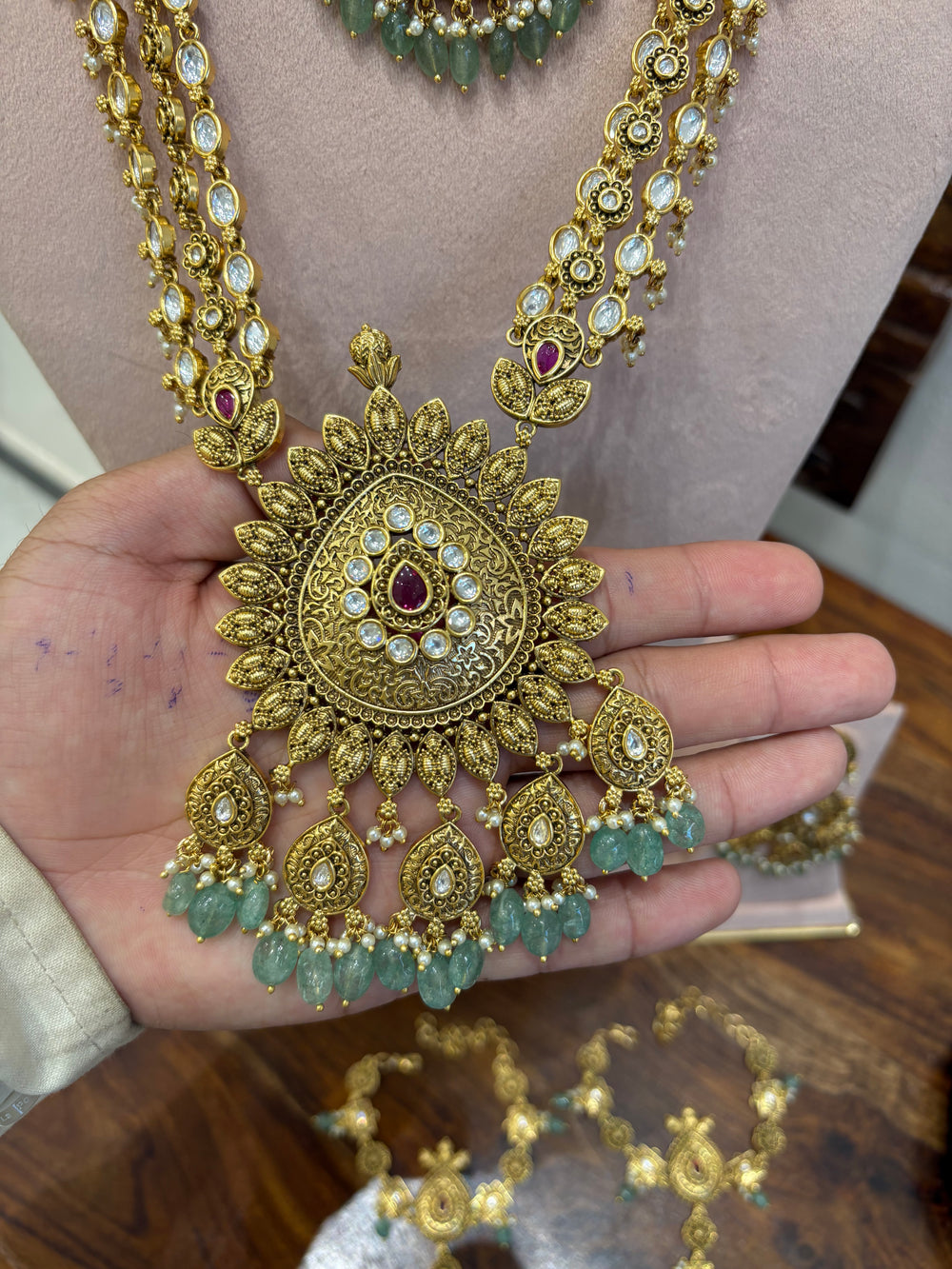 Riva Royal Bridal Jewellery Set real view 6