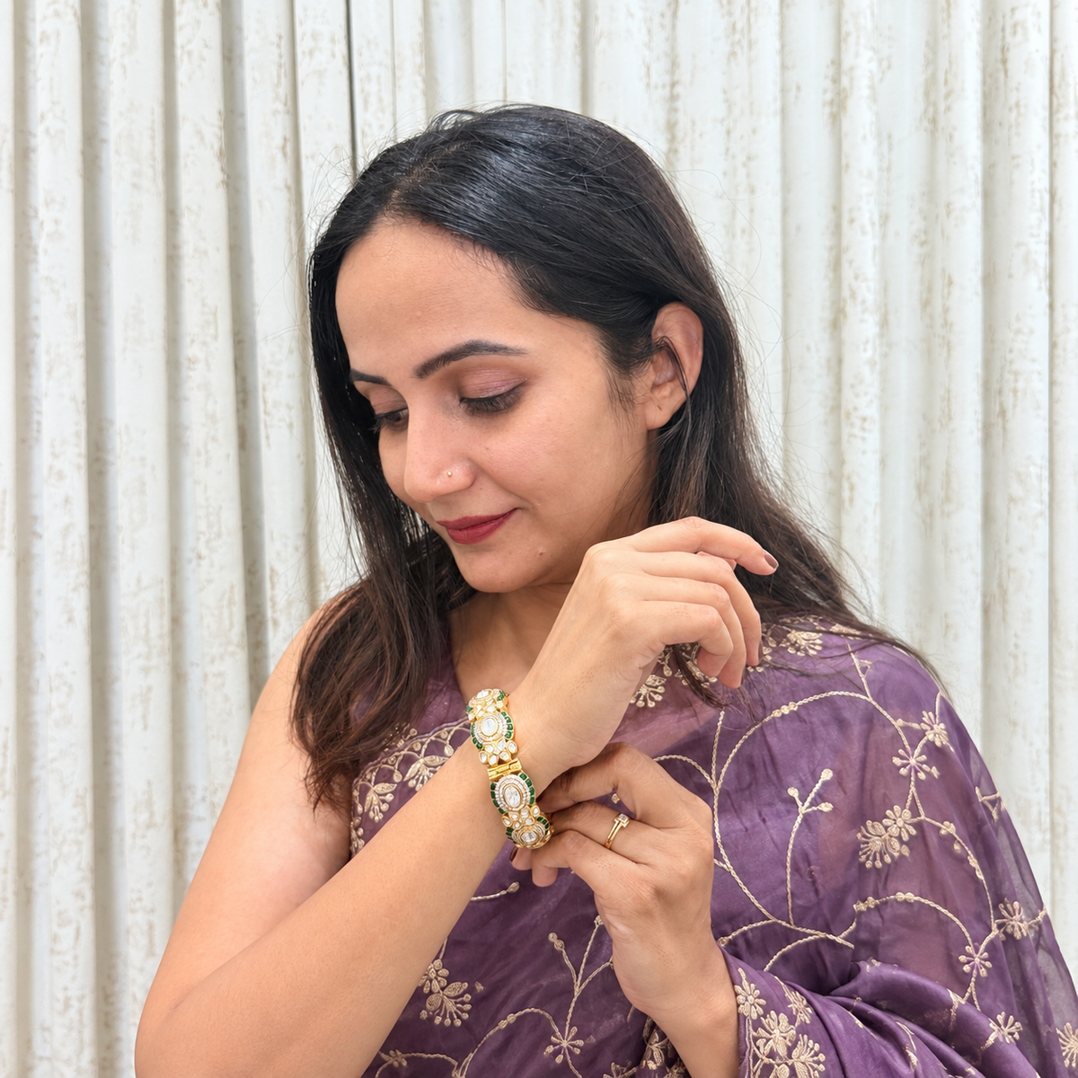 Antique Kundan-Inspired Bangle