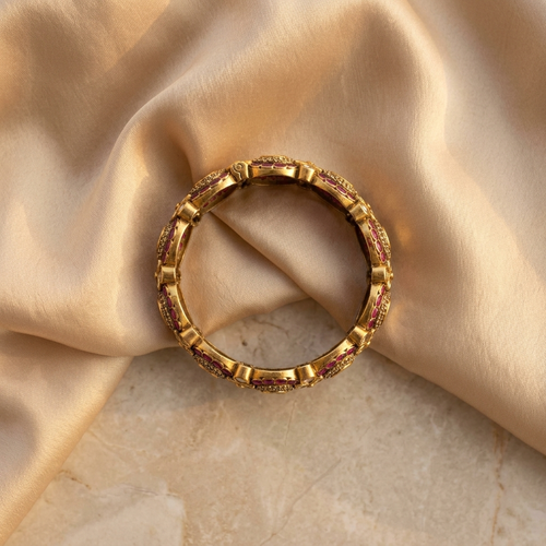 Antique Kundan-Inspired Bangle