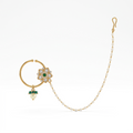 pearl chain, green stone aur kundan-style detailing ke saath.