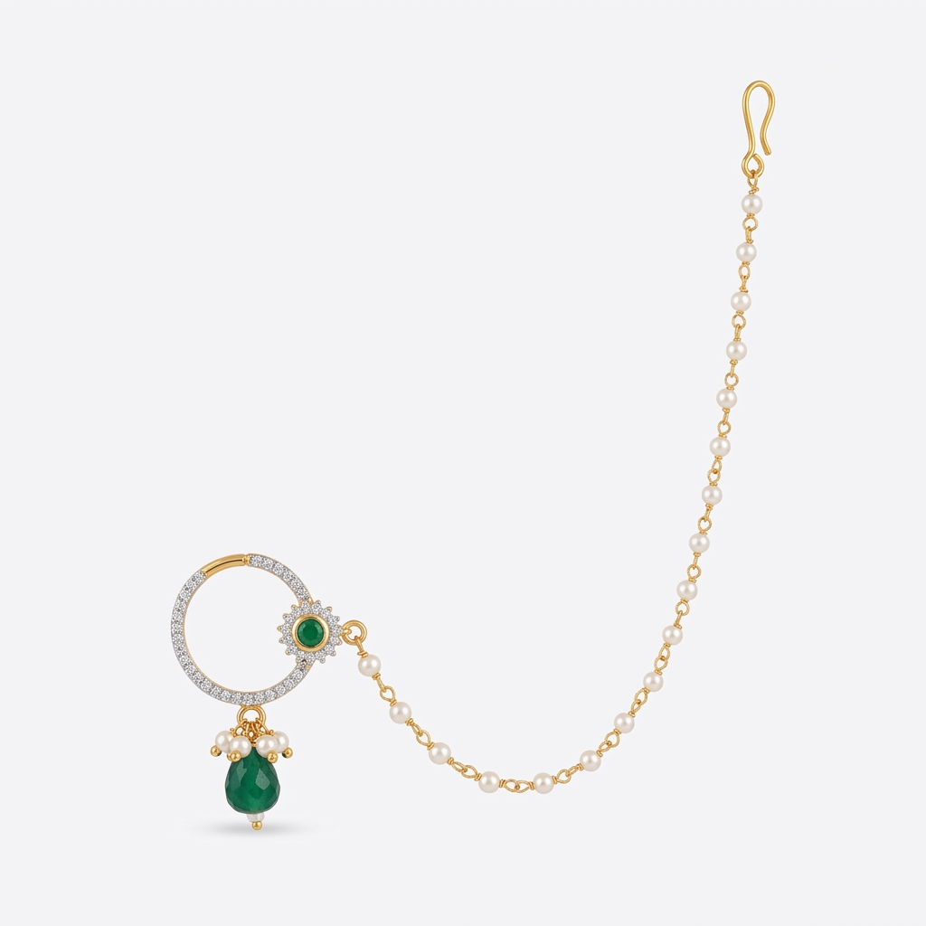 pearl chain, green stone aur kundan-style detailing ke saath.